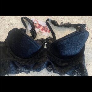 Elegant Black Lace Bra 34C